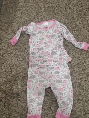 Simple Pink and Gray Cat-Print Baby Pajamas